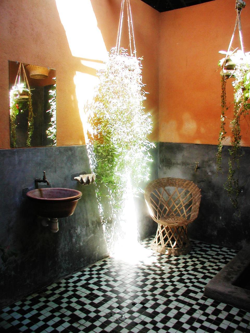 Patio Dos Quintalinhos - Casa Di Gabriele Bed & Breakfast Ilha de Mocambique Exterior photo
